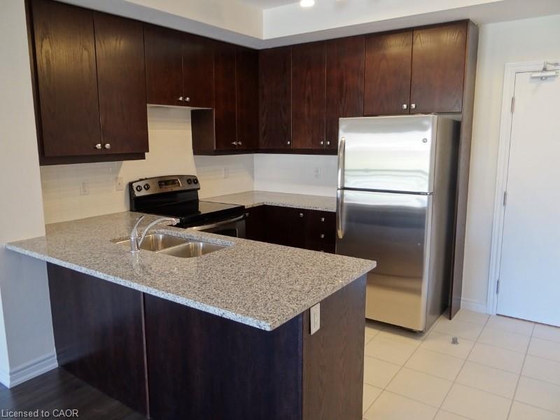 218-570 Lolita Gardens, Mississauga, ON, L5A 0A1 - 4
