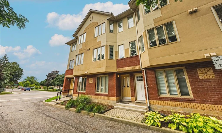 3-266 Limeridge Road E