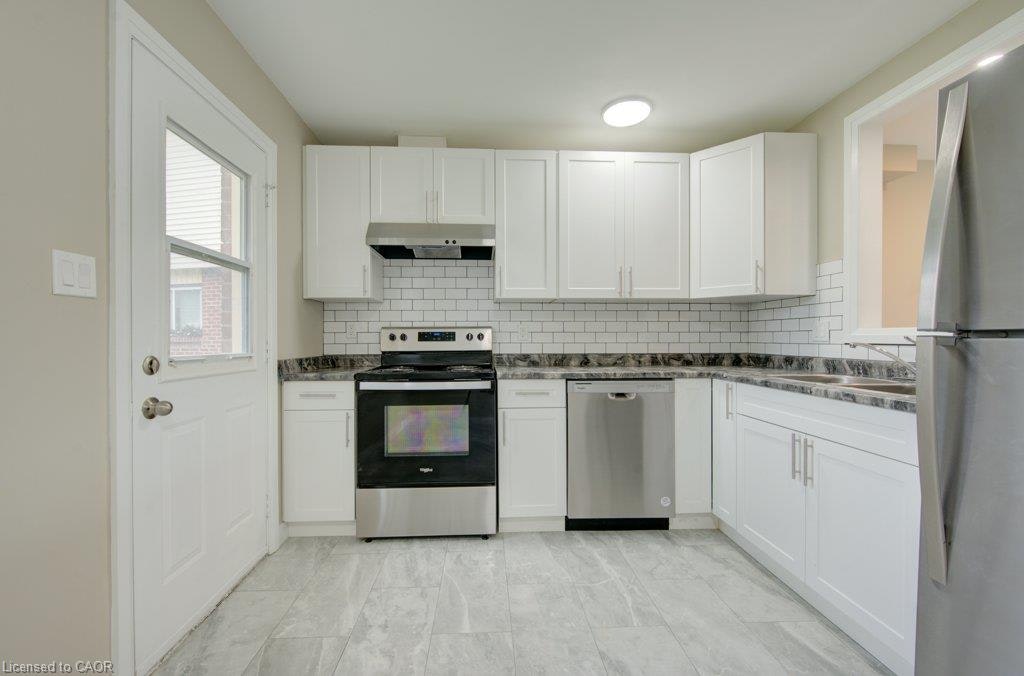 2 Gilholm Avenue, Cambridge, ON, N1S 1P7 - 6