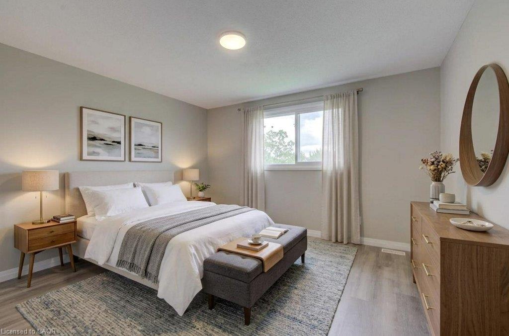 2 Gilholm Avenue, Cambridge, ON, N1S 1P7 - 8