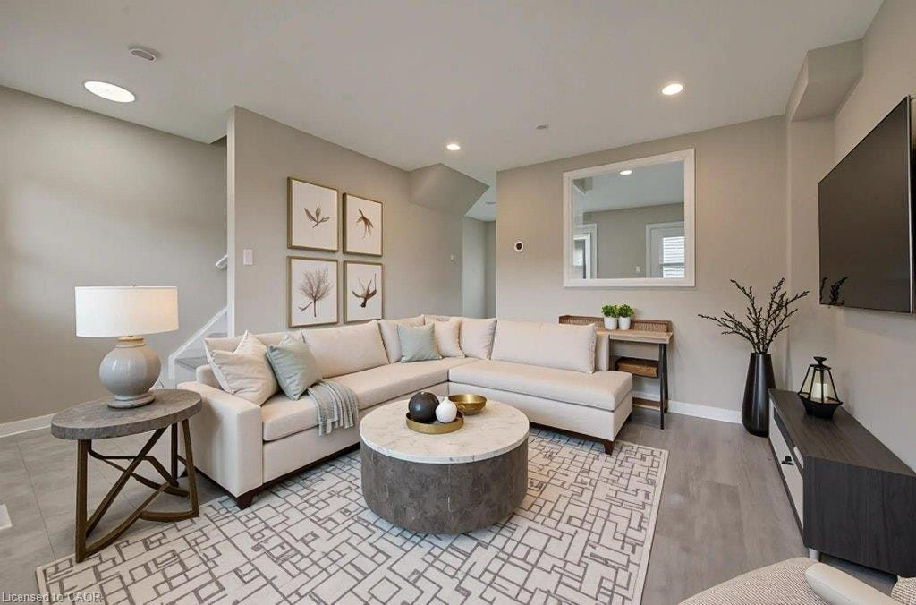2 Gilholm Avenue, Cambridge, ON, N1S 1P7 - 4