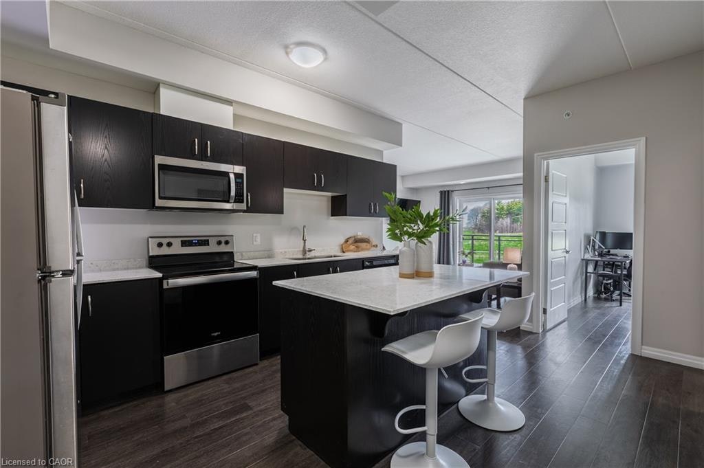202-35 Kingsbury Square, Guelph, ON, N1L 0J4