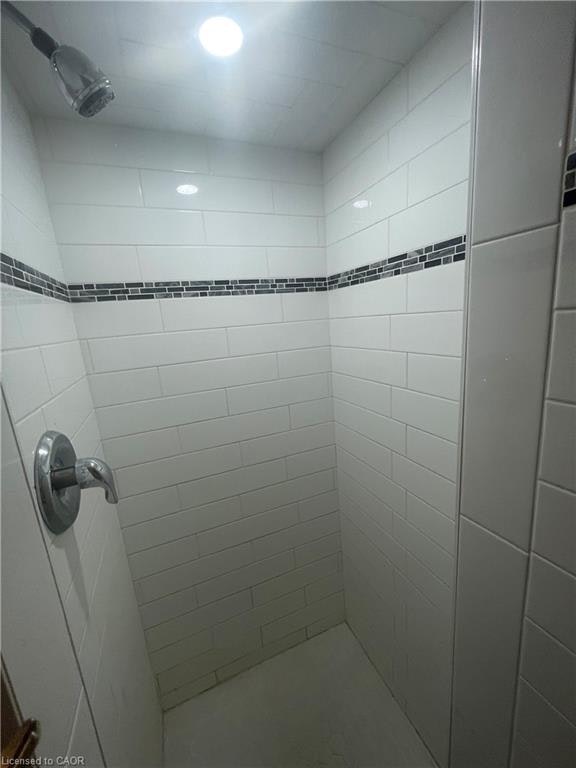 2 LOWER-73 Barnesdale Boulevard, Hamilton, ON, L8M 2V5 - 3