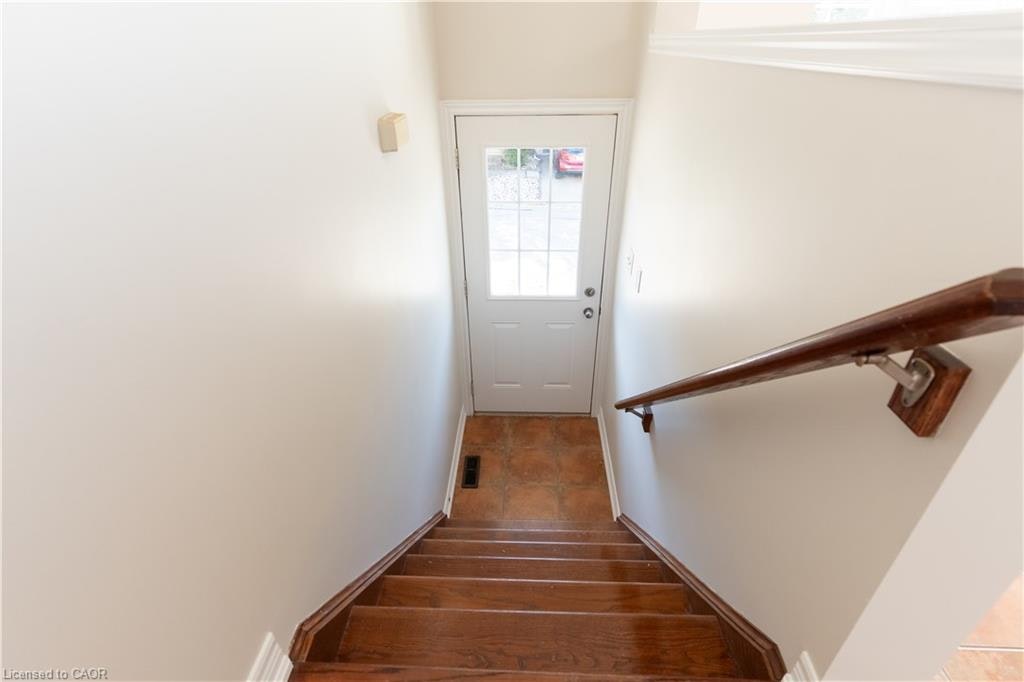 39 Myers Lane, Hamilton, ON, L9G 0A5 - 4