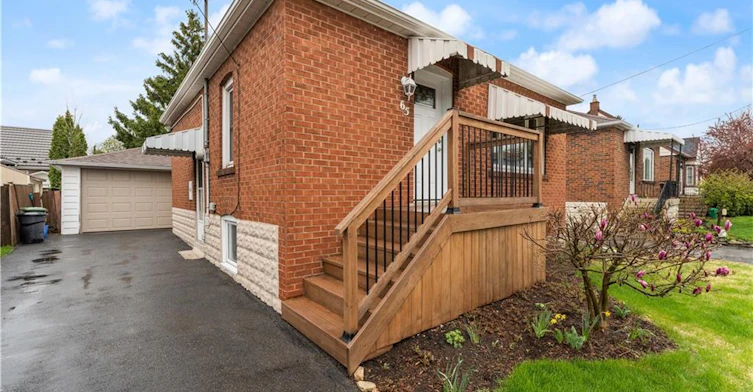 Main Floor-65 East 11th Street, Hamilton, ON, L9A 3T3 - 3