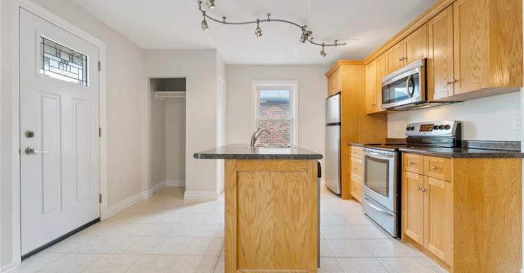 Main Floor-65 East 11th Street, Hamilton, ON, L9A 3T3 - 9