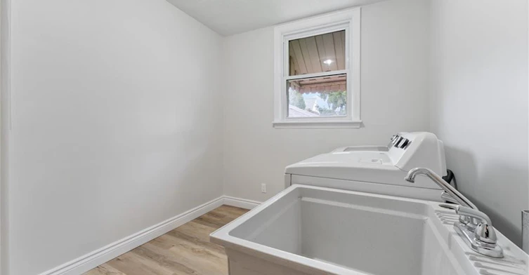 Main Floor-65 East 11th Street, Hamilton, ON, L9A 3T3 - 13