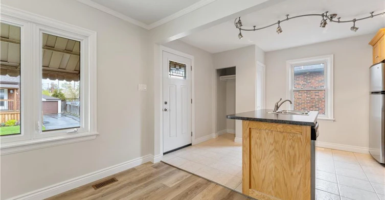 Main Floor-65 East 11th Street, Hamilton, ON, L9A 3T3 - 6