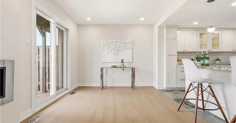 14 Harbour Drive, Hamilton, ON, L8E 4Z5 - 12