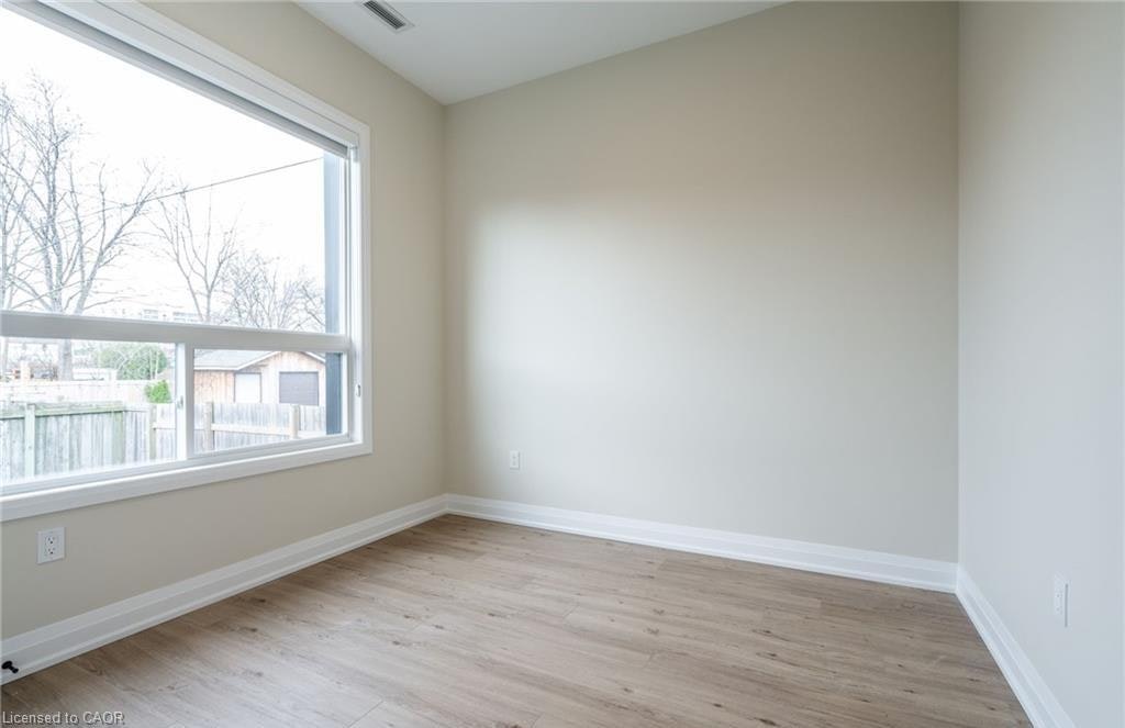 B-728 Eleventh Avenue, Hamilton, ON, L8T 2K8 - 12