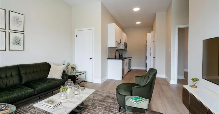 B-728 Eleventh Avenue, Hamilton, ON, L8T 2K8 - 3