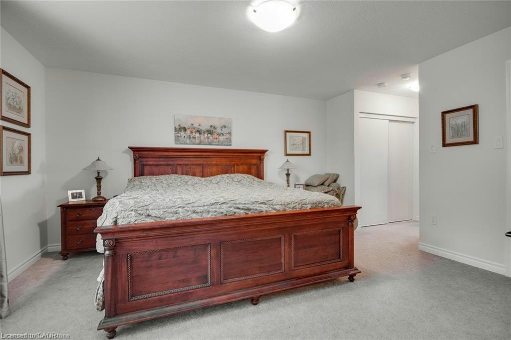 18 Blue Oak Street, Kitchener, ON, N2K 0K3 - 23