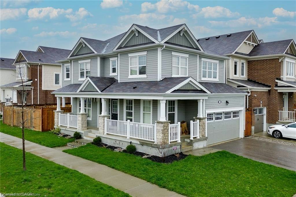 18 Blue Oak Street, Kitchener, ON, N2K 0K3 - 3
