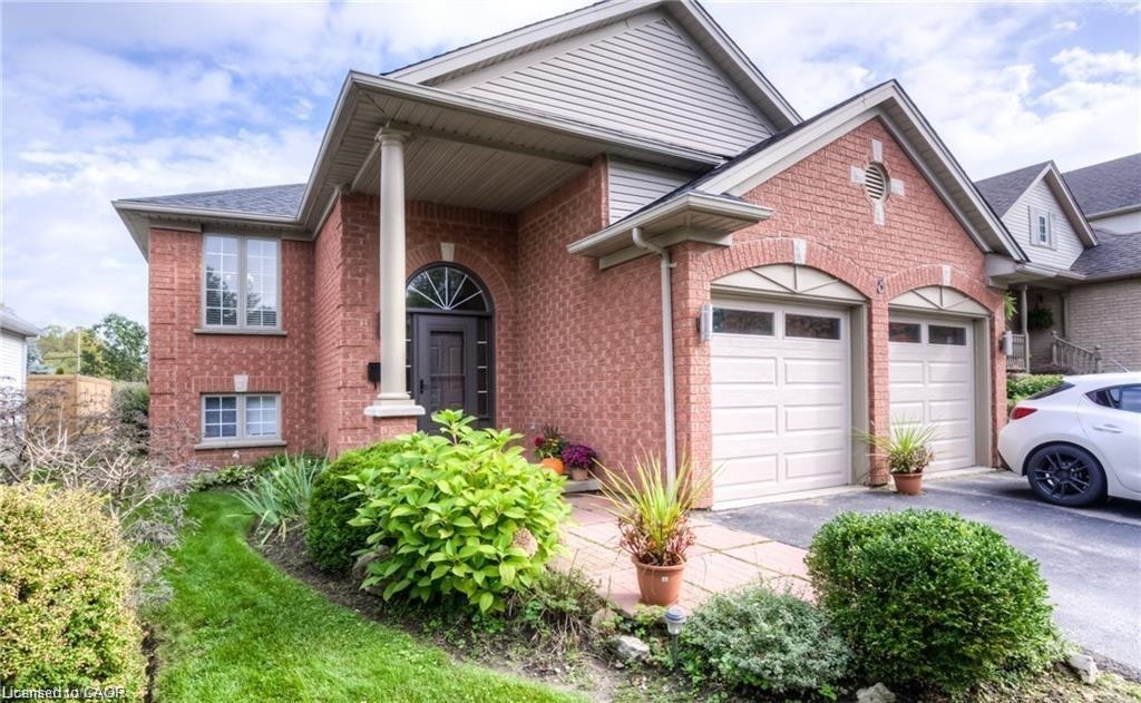2-8 Melran Drive, Cambridge, ON, N3C 4C1