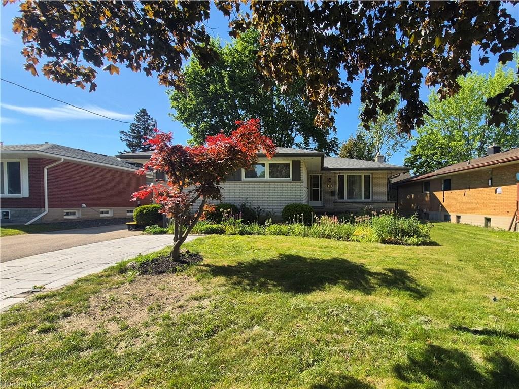 11 Duncairn Avenue, Kitchener, ON, N2M 4S5