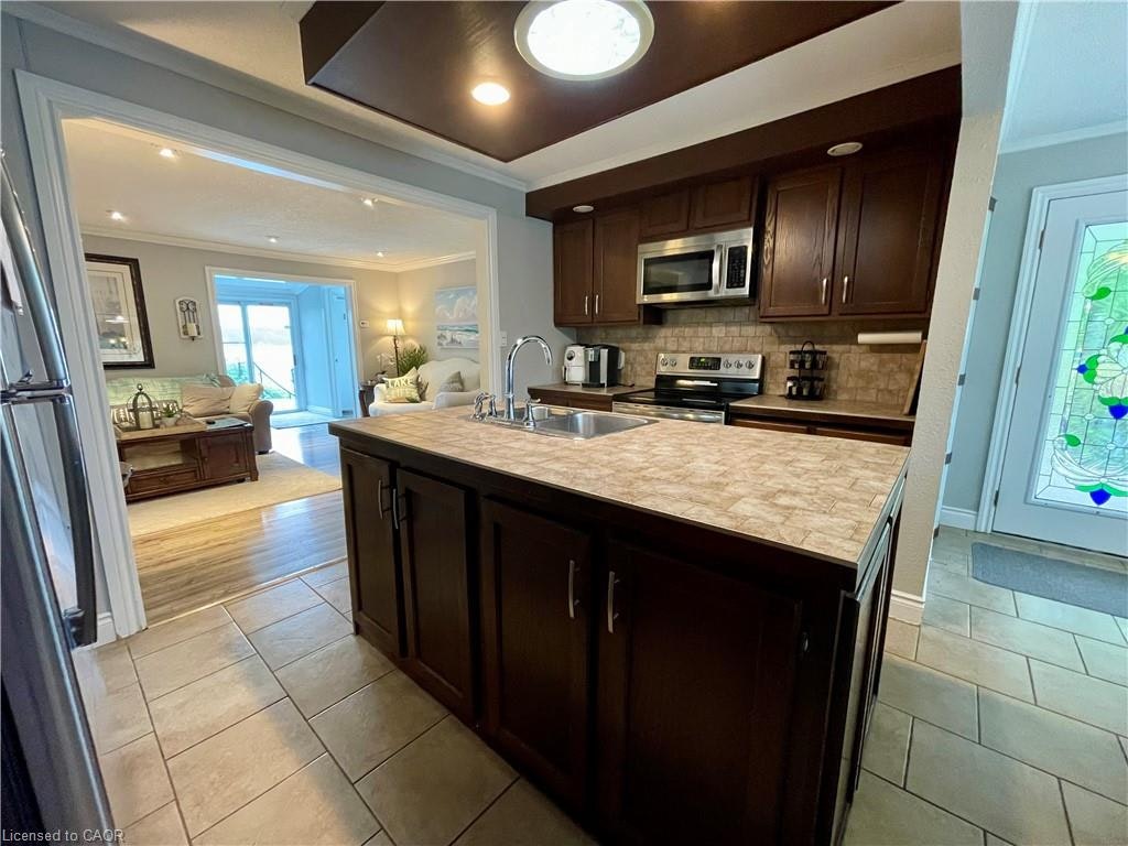 11 Lake Avenue, Puslinch, ON, N3C 2V4 - 14