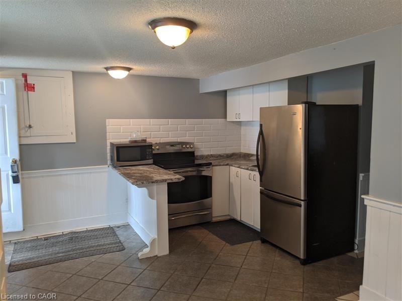 LOWER-98 West Avenue N, Hamilton, ON, L8L 5C3 - 4