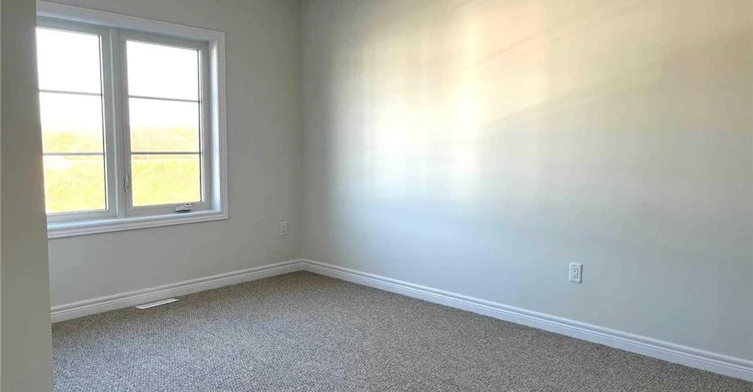 132 Doan Drive, Komoka, ON, N0L 1R0 - 9