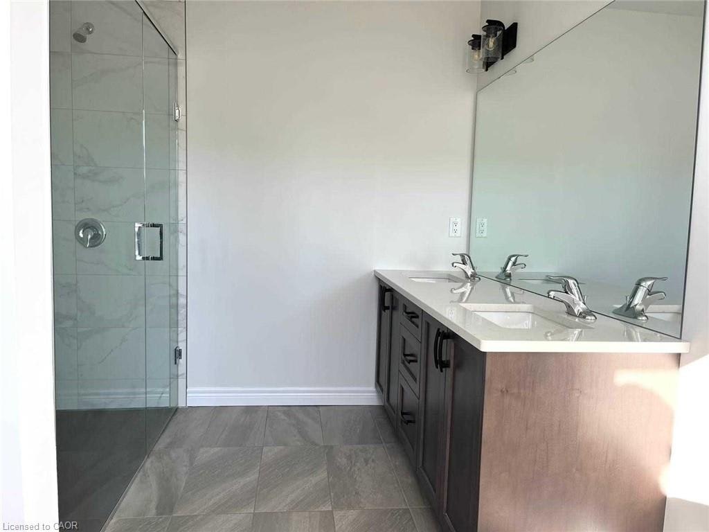 132 Doan Drive, Komoka, ON, N0L 1R0 - 5