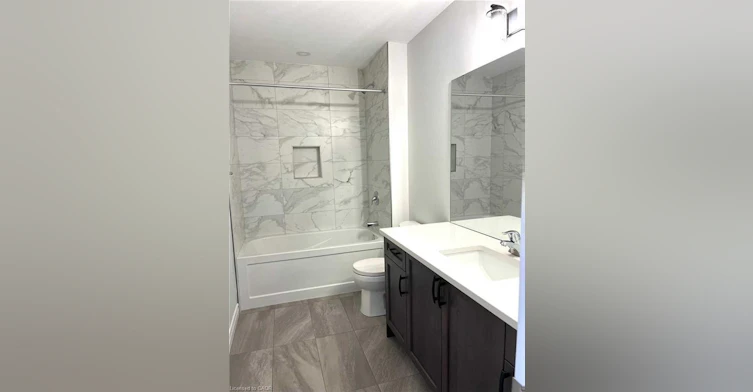 132 Doan Drive, Komoka, ON, N0L 1R0 - 4