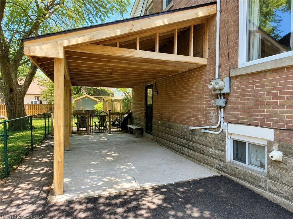 LOWER-264 Thayer Avenue, Hamilton, ON, L9A 1J7