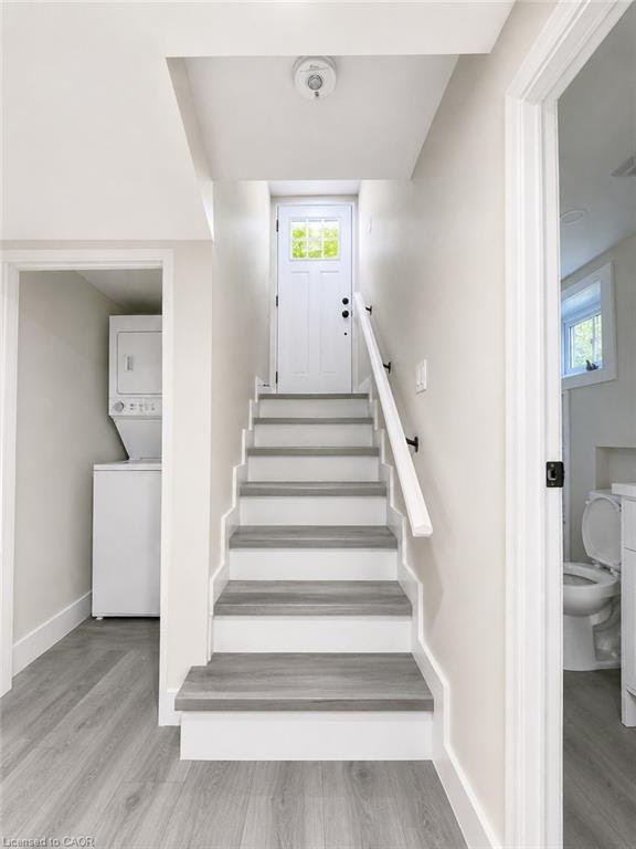 LOWER-264 Thayer Avenue, Hamilton, ON, L9A 1J7 - 2