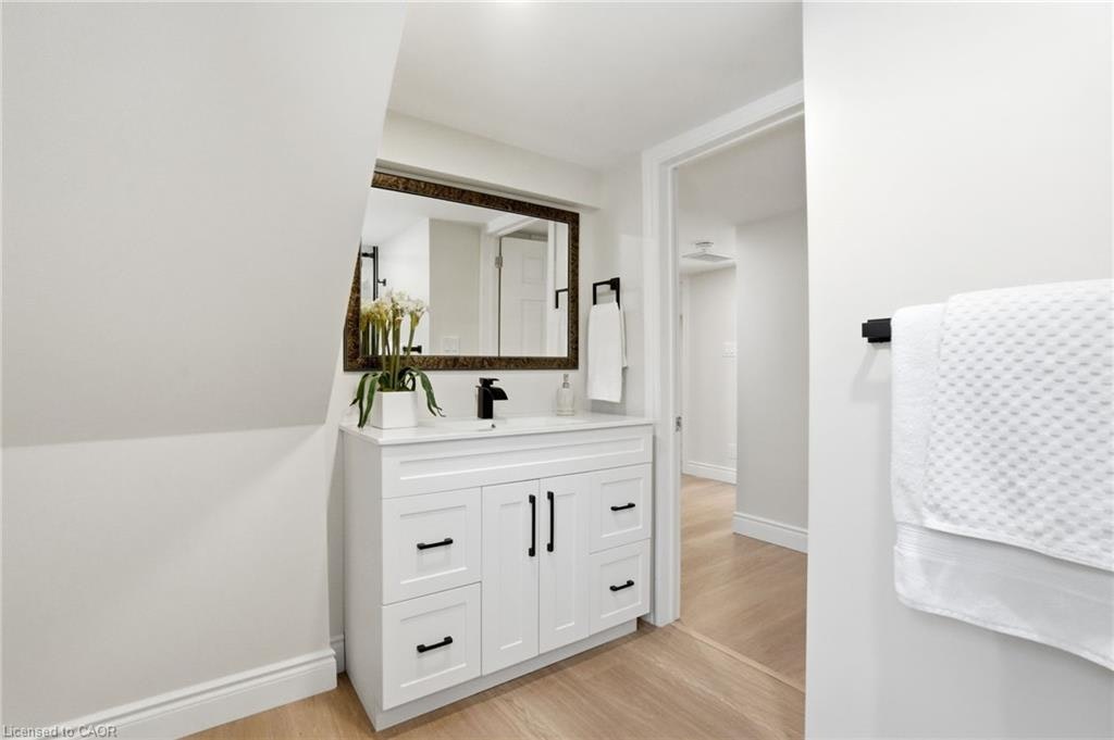 894 Garth Street, Hamilton, ON, L9G 4K9 - 31