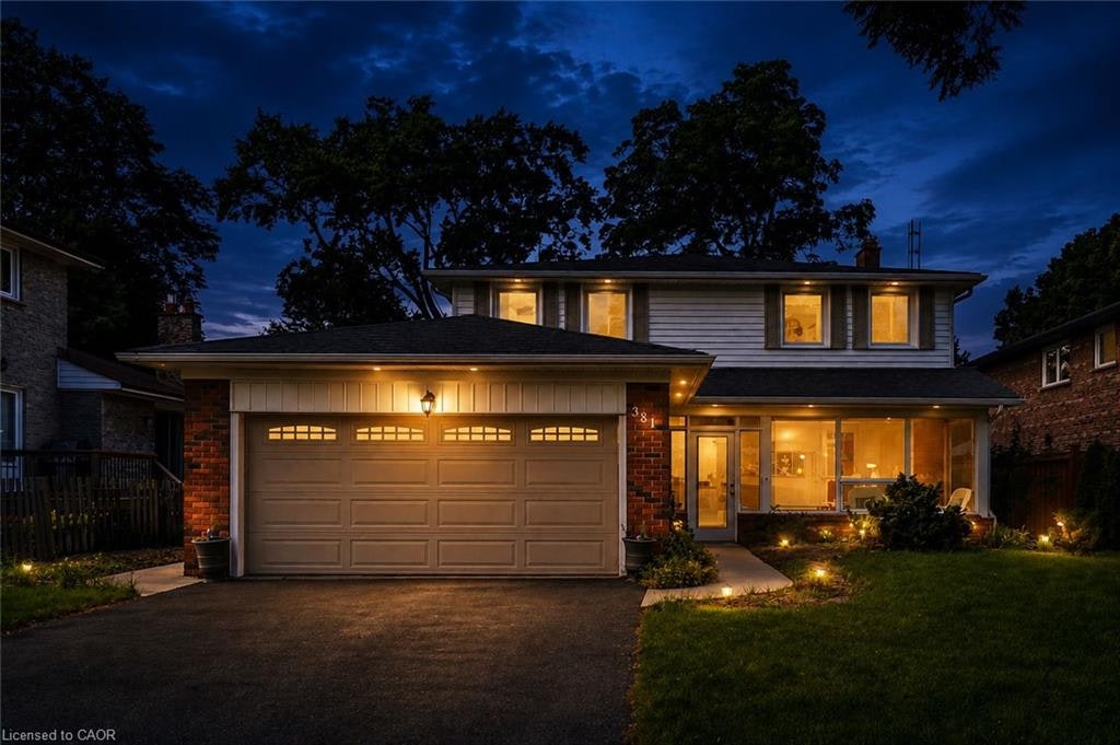 381 Clarksville Court, Mississauga, ON, L5A 1G7