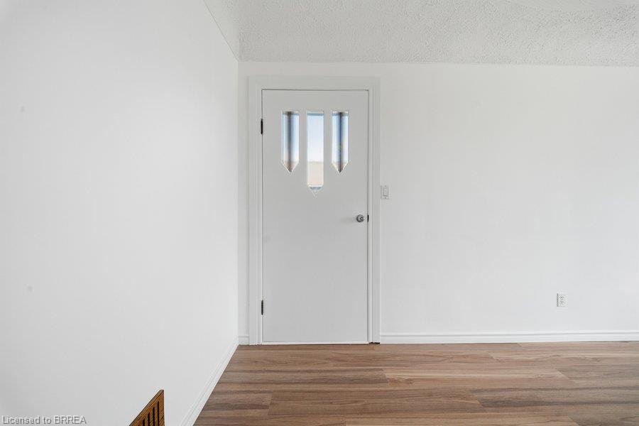 310 Caledon Avenue, Hamilton, ON, L9C 3E2 - 7