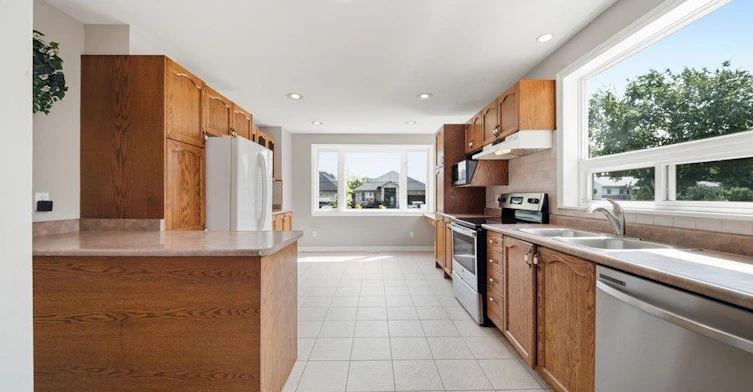310 Caledon Avenue, Hamilton, ON, L9C 3E2 - 10