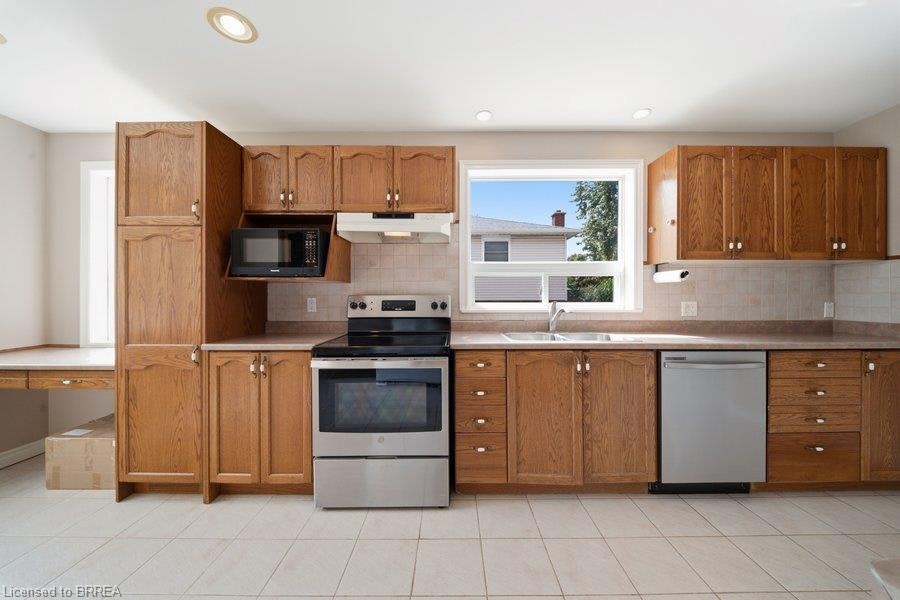 310 Caledon Avenue, Hamilton, ON, L9C 3E2 - 11
