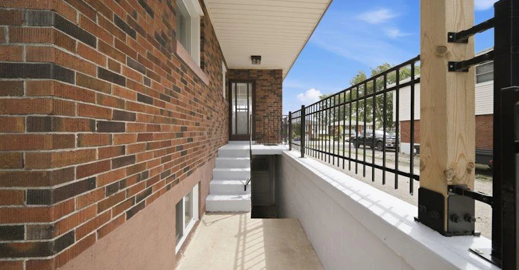 310 Caledon Avenue, Hamilton, ON, L9C 3E2 - 25