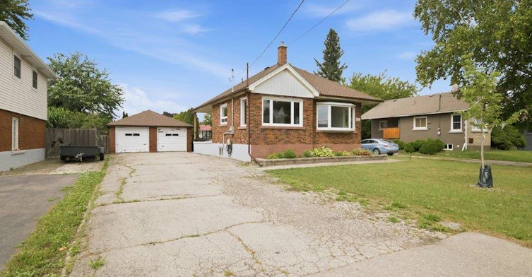 310 Caledon Avenue, Hamilton, ON, L9C 3E2