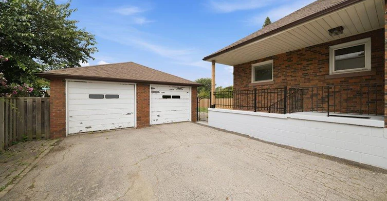 310 Caledon Avenue, Hamilton, ON, L9C 3E2 - 4