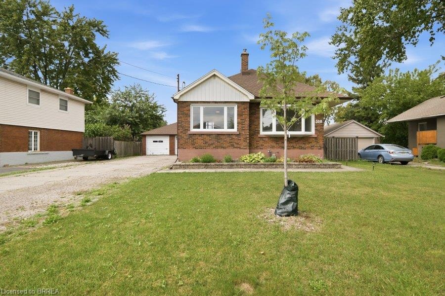 310 Caledon Avenue, Hamilton, ON, L9C 3E2 - 2