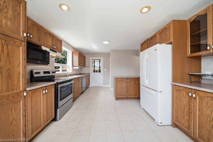 310 Caledon Avenue, Hamilton, ON, L9C 3E2 - 12