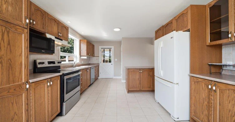 310 Caledon Avenue, Hamilton, ON, L9C 3E2 - 12