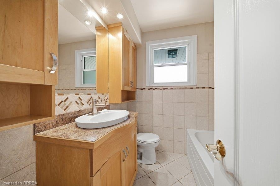 310 Caledon Avenue, Hamilton, ON, L9C 3E2 - 14