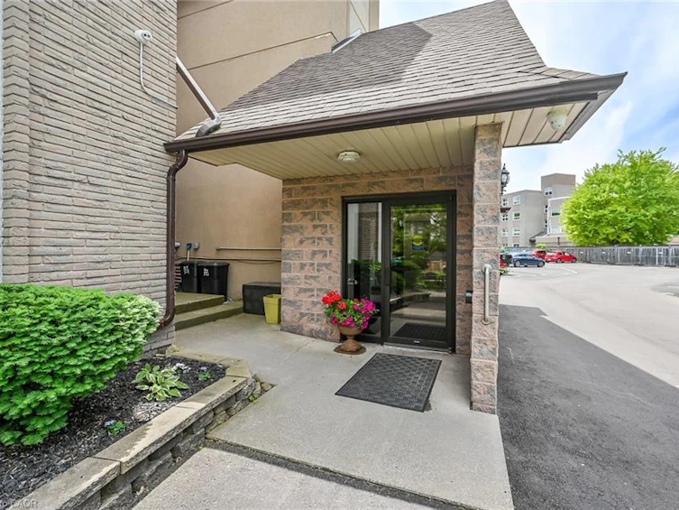 202-20 John Street, Grimsby, ON, L3M 1X5 - 19