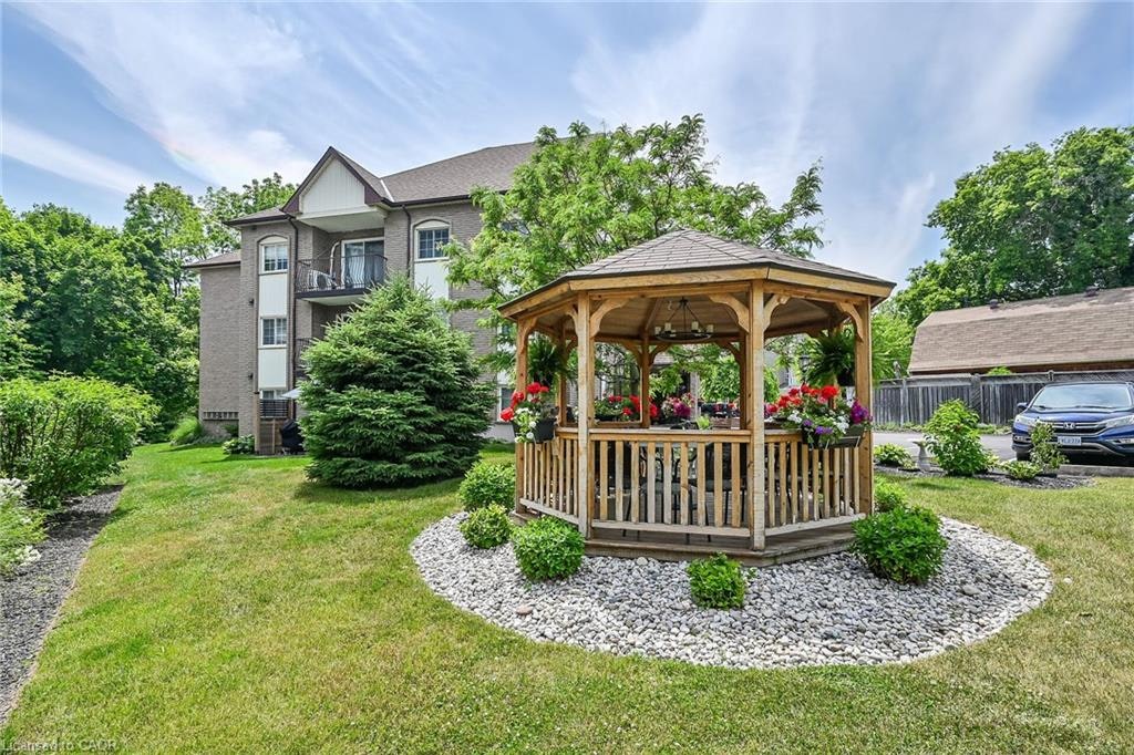 202-20 John Street, Grimsby, ON, L3M 1X5 - 23