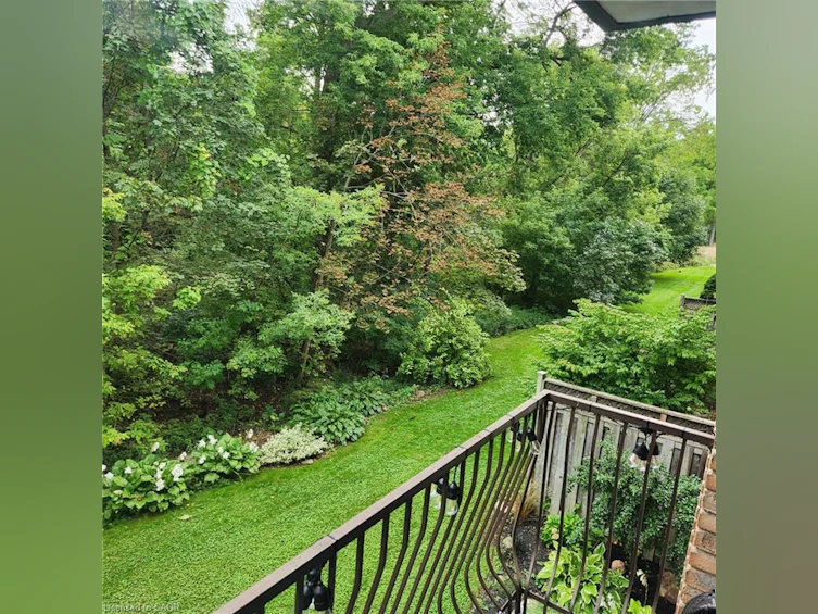 202-20 John Street, Grimsby, ON, L3M 1X5 - 12