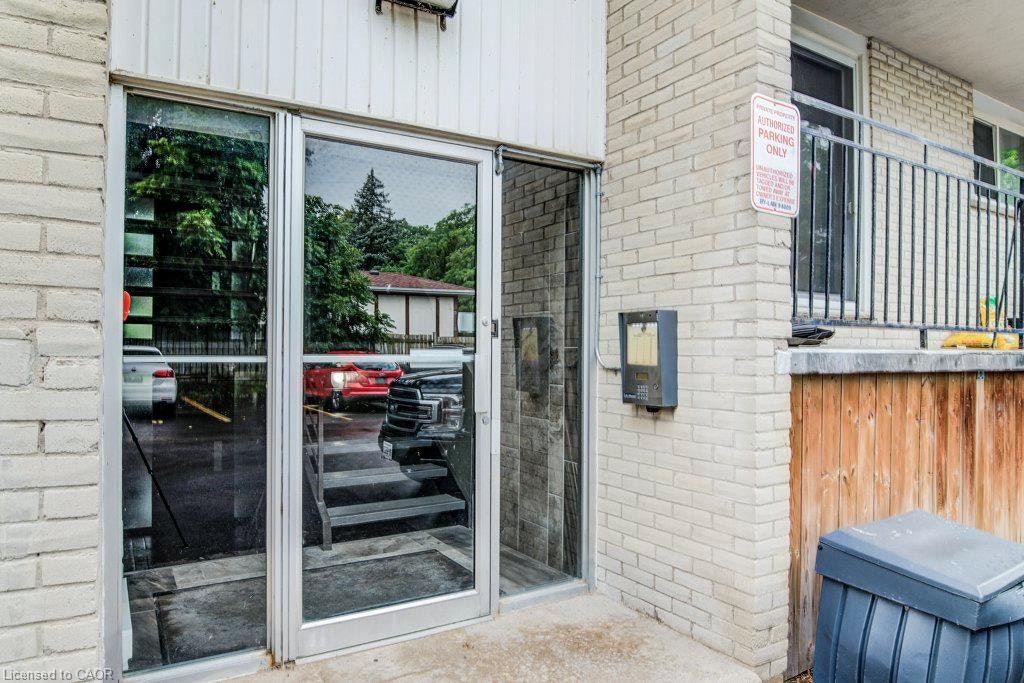 3-317 Erb Street W, Waterloo, ON, N2L 1W4 - 3