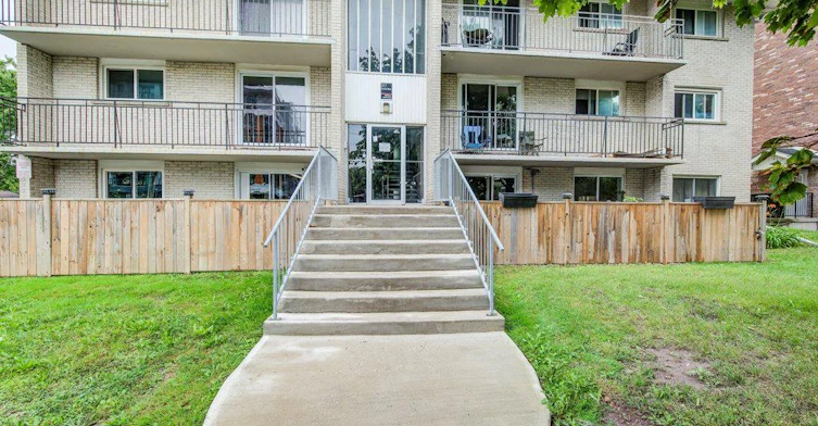 3-317 Erb Street W, Waterloo, ON, N2L 1W4 - 2