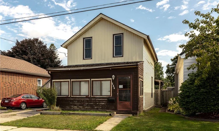 134 Catharine Avenue