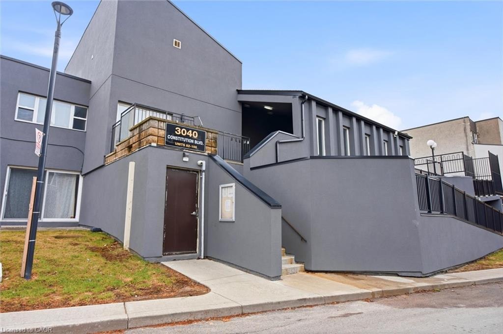 147-3040 Constitution Boulevard, Mississauga, ON, L4Y 3X7