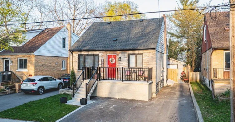 B-73 West 3rd Street, Hamilton, ON, L9C 3K2