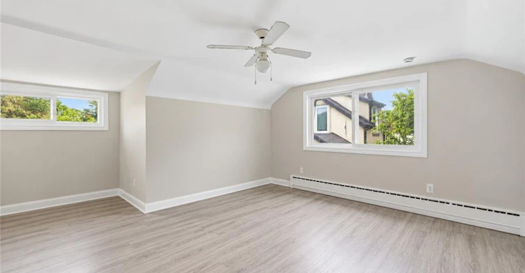 90 King Street W, Hamilton, ON, L8G 1H8 - 9