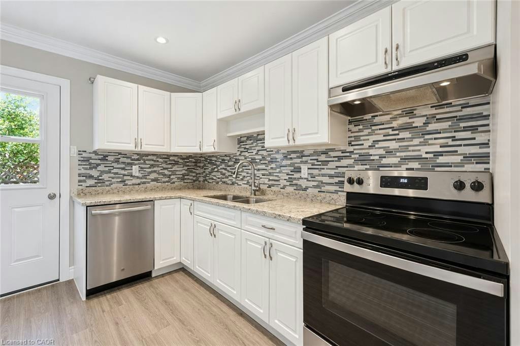 90 King Street W, Hamilton, ON, L8G 1H8 - 3