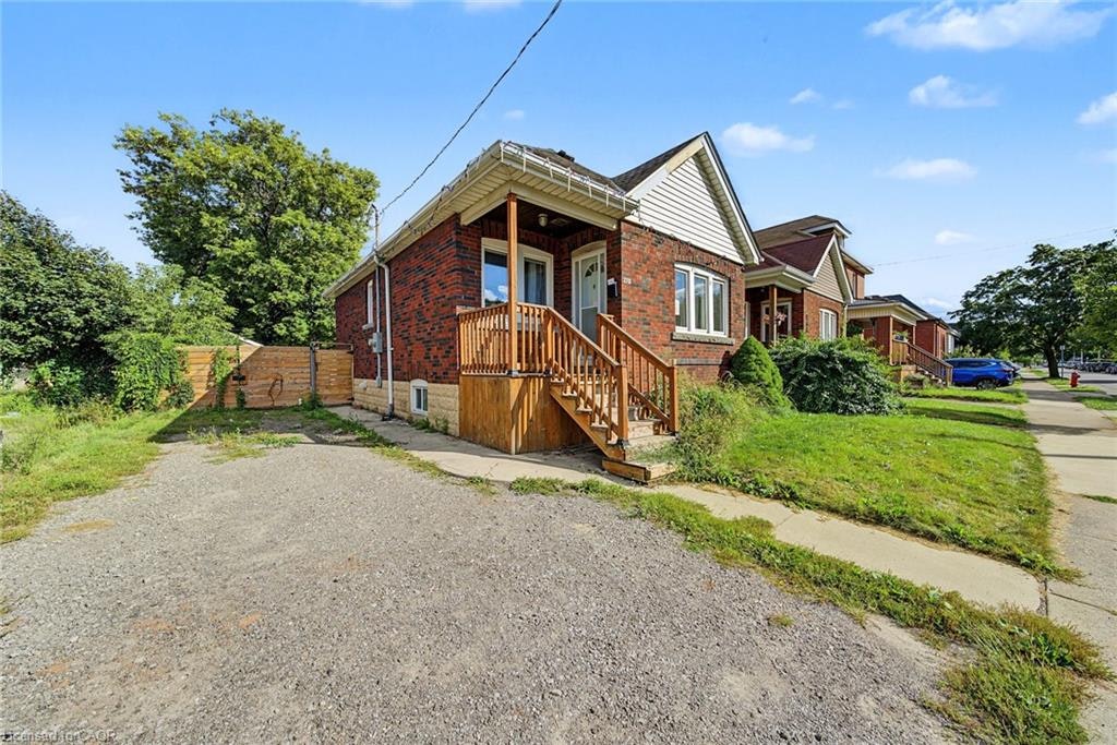270 Weir Street N, Hamilton, ON, L8H 5G3