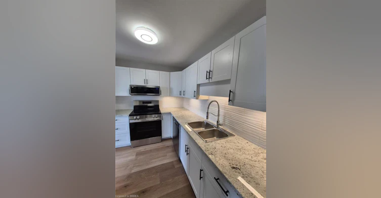 501-421 Fairview Drive, Brantford, ON, N3R 7M3 - 9
